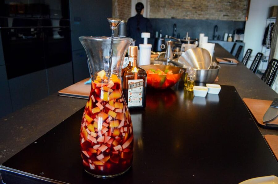 Málaga: Paella and Sangria Cooking Class with Market Visit - Olive oil tasting and Spanish nibbles