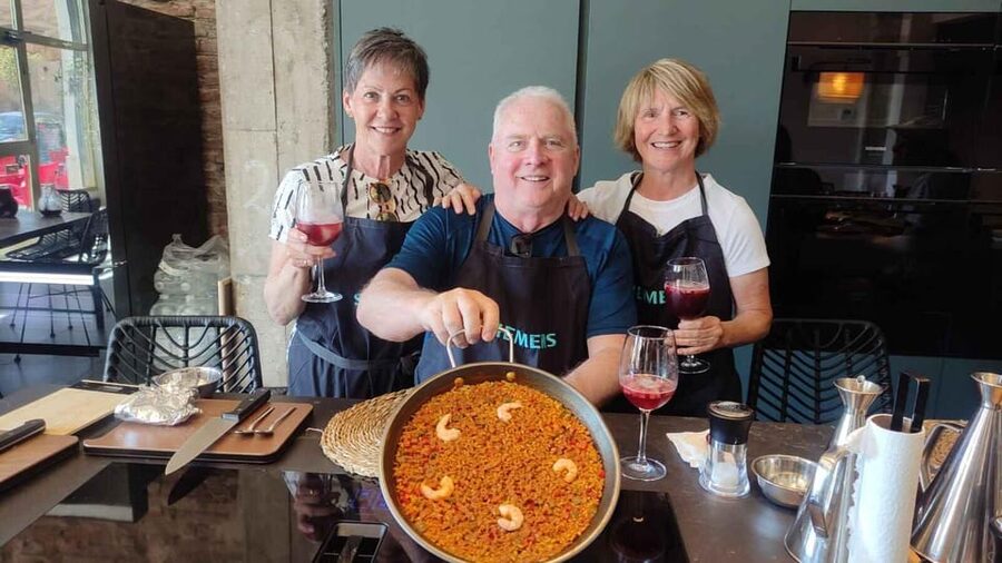 Málaga: Paella and Sangria Cooking Class with Market Visit - The Kulinarea kitchen in Soho
