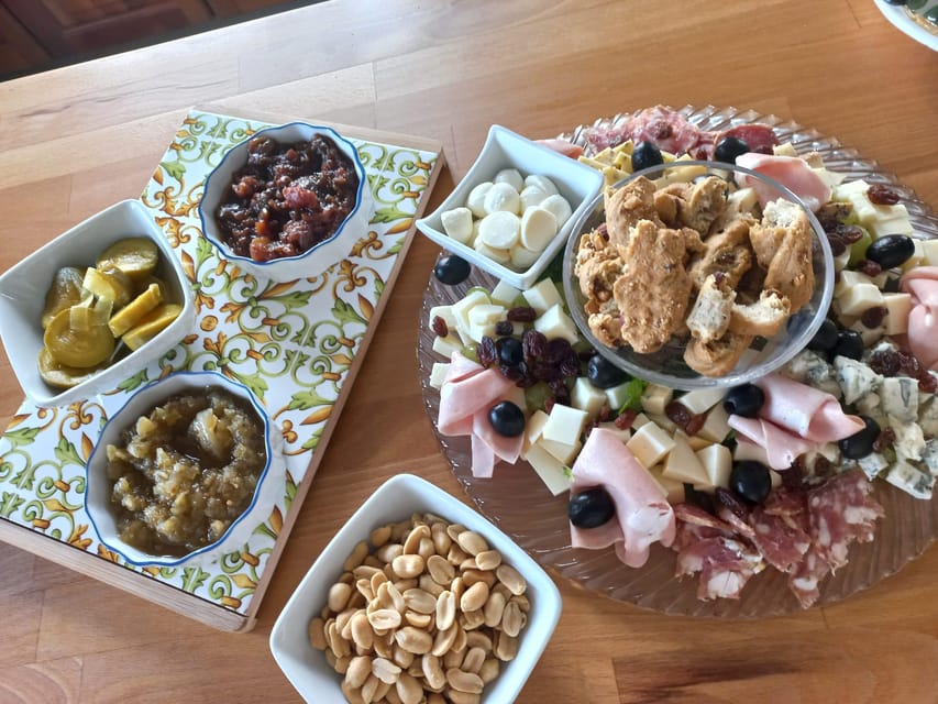 Malta: Traditional Maltese Rabbit Cooking Class - Starting with a family welcome and Maltese starters