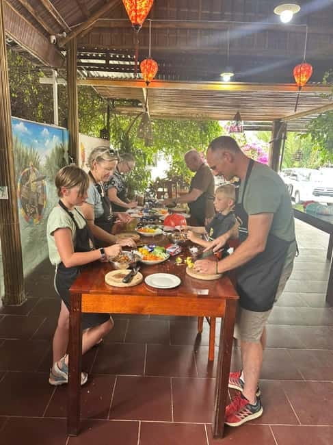 Market Tour, Basket Boat Ride & Cooking Class by Hangcoconut - Crossing the Bay Mau coconut forest by basket boat