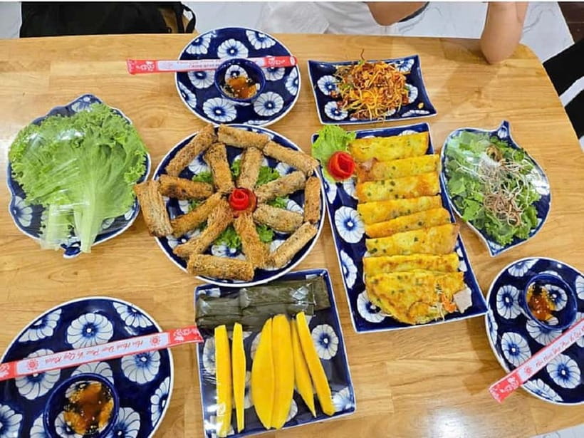 Market Tour, Basket Boat Ride & Cooking Class by Hangcoconut - Should you book Hangcoconut?