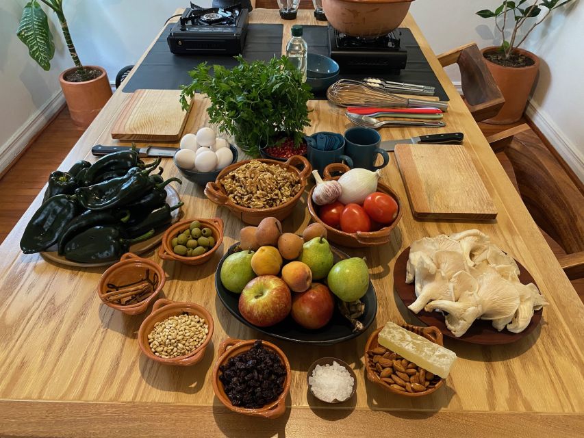 Market tour, cooking class & three-course Mexican feast - The table turns your work into a meal