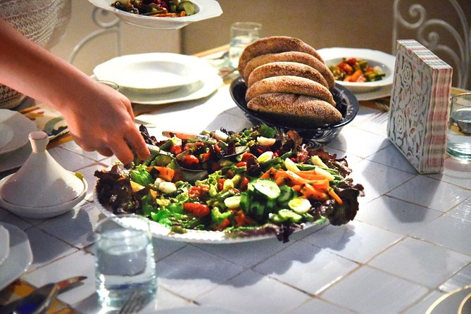 Market Tour & Moroccan Cooking Class in Casablanca with Transfers - What the personal hospitality adds