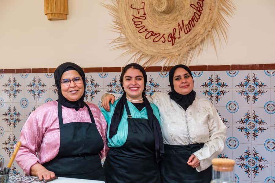 Marrakech: Moroccan Cooking Class with Market Visit and Meal - Preparing tagine, salads, and Moroccan dessert