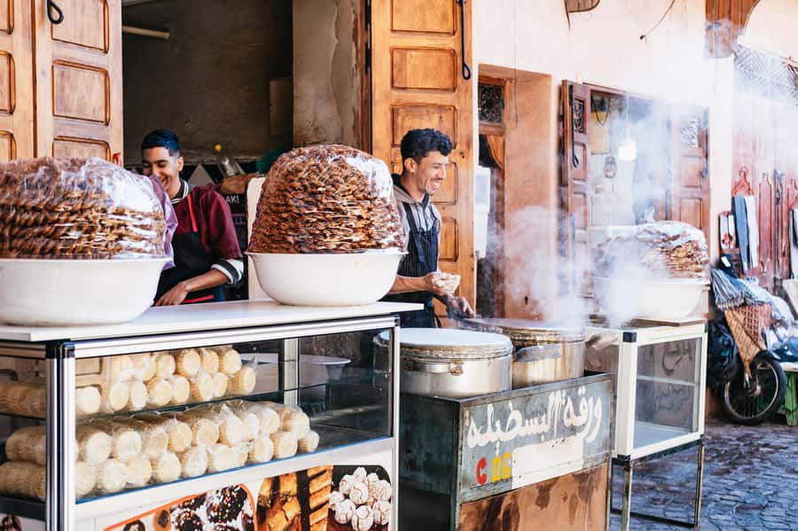 Marrakech: Tajine Cooking Class in a Traditional Riad - Clothing and practical preparation
