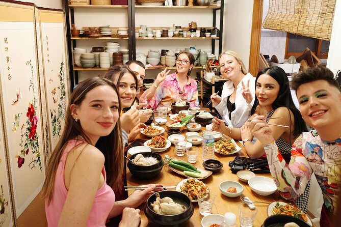 Master Korean traditional cooking with a Kimchi chef - Choosing the right menu day
