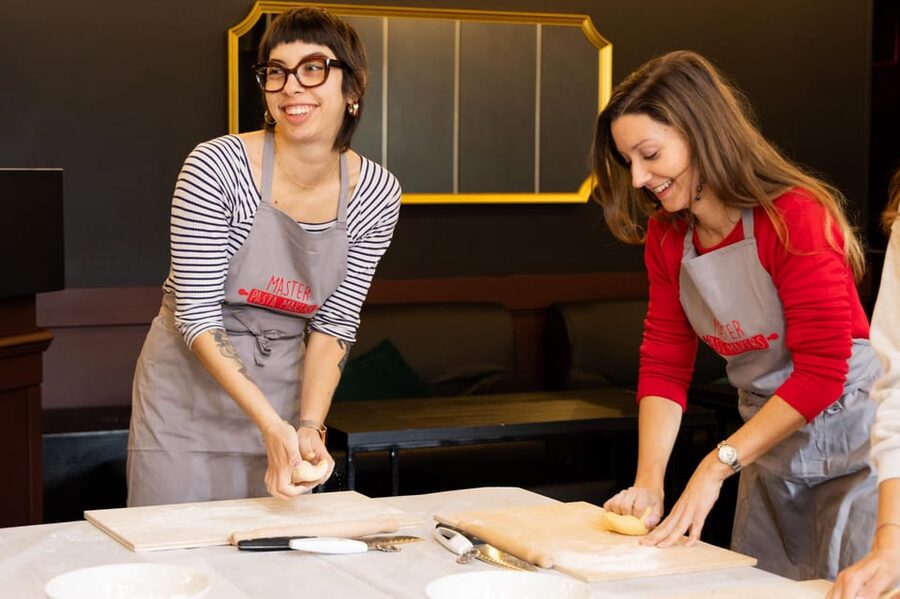 Masterclass: Aperol Spritz & Pasta Making Experience in Rome - Who will get the most from the three hours