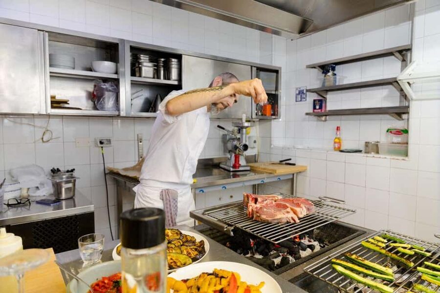 MasterSteak: Tuscan Steak Cooking Class with Unlimited Wine - Learn the rules of bistecca alla Fiorentina