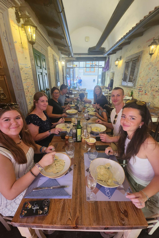 Milan: Pasta and Tiramisu Cooking Class with Wine - Group size, pace, and the social side