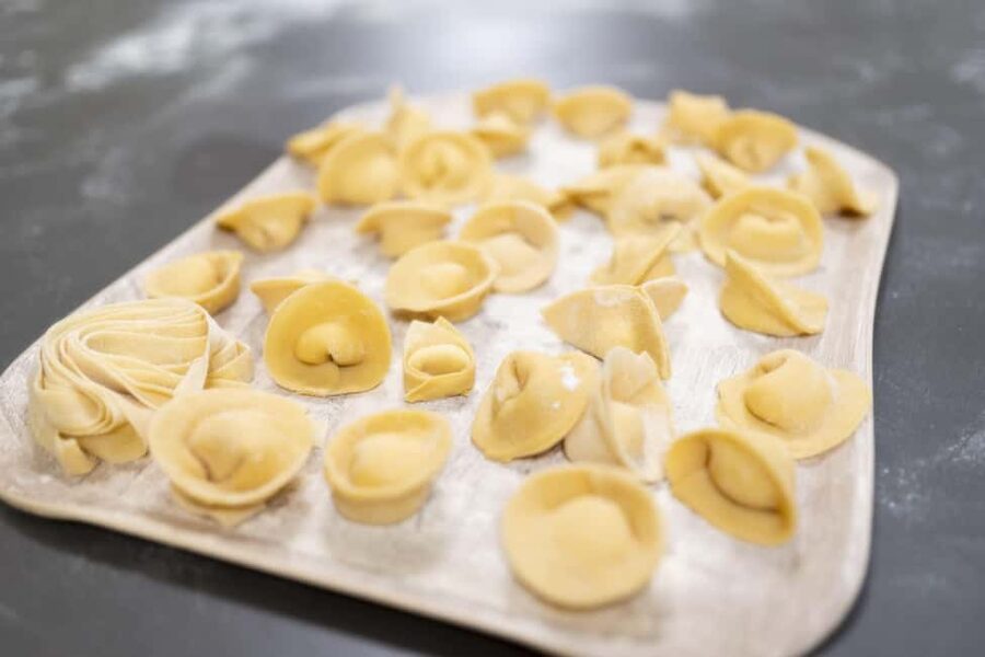 Milan: Pasta, Gnocchi and Tiramisù Cooking Class with Wine - Prosecco first, then Italian wine with dinner