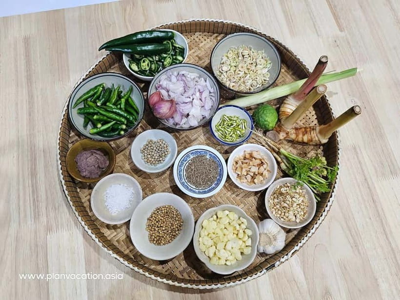 Mini Group: Uncle and Aunty Cooking House Afternoon Class - What you actually learn about Thai food