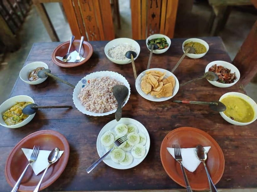 Mirissa: Cooking Class with Beer and Meal - The cooking lesson: spices, ingredients, and hands-on work
