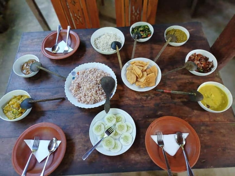 Mirissa: Cooking Class with Beer and Meal - Waiting for the meal with a cold beer
