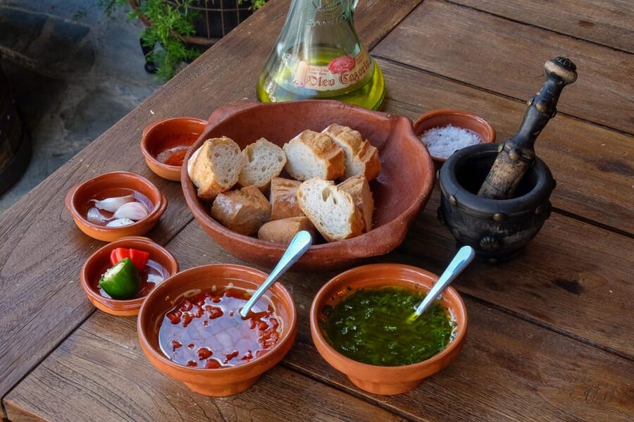 Mojo Workshop Cooking Class in Ancient Canarian Village - Who should book this experience