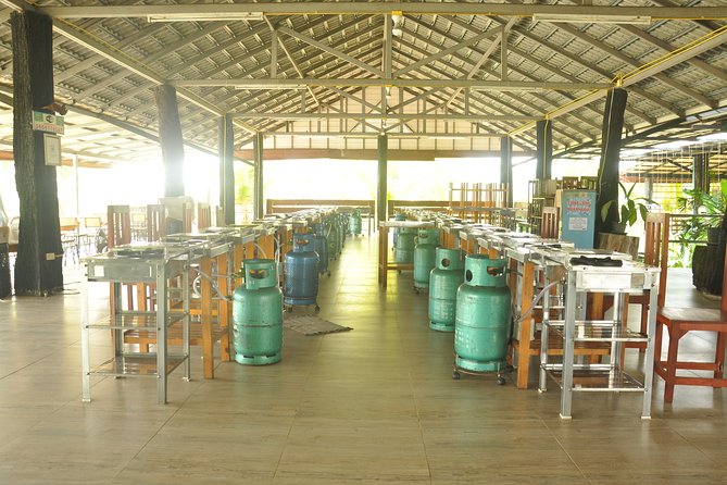 Morning Cooking Class in Organic Farm with Local Market Tour - Leaving Chiang Mai for an Organic Farm