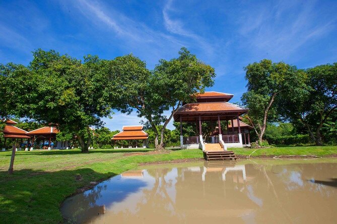 Morning Cooking Class in Traditional Pavilion with Beautiful Garden - Chiang Mai - From the market to an organic farm