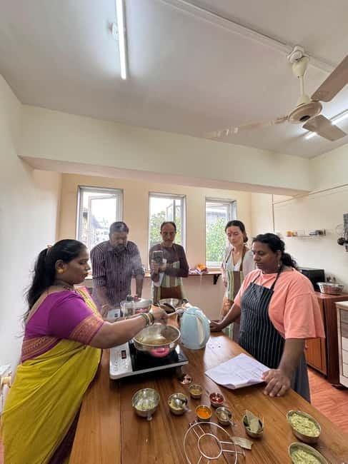 Mumbai: Indian Cooking Class & Cultural Delights - Why this Mumbai class feels more personal
