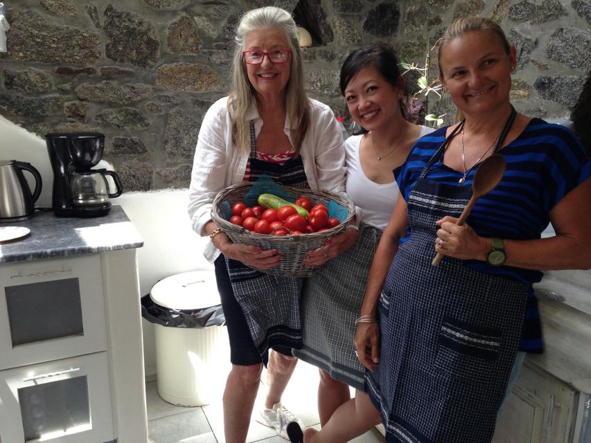Mykonos: Cooking Class with Food and Wine - Local snacks before the cooking begins