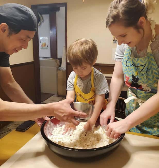 Nara: Udon and Tempura Cooking Class with Tasting - Learning tempura without a greasy finish