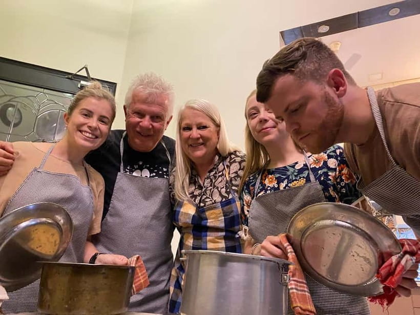 New Delhi: Indian Cooking Class in a Local Home - What happens when you arrive at the Delhi home