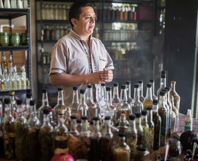 Oaxaca de Juarez: Traditional Oaxacan Cooking Class - Sauces over firewood and charcoal