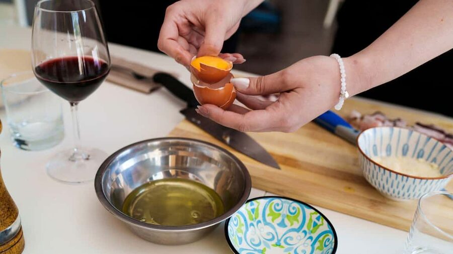 Olbia: cooking class on real pasta carbonara - Timing, language, and booking value