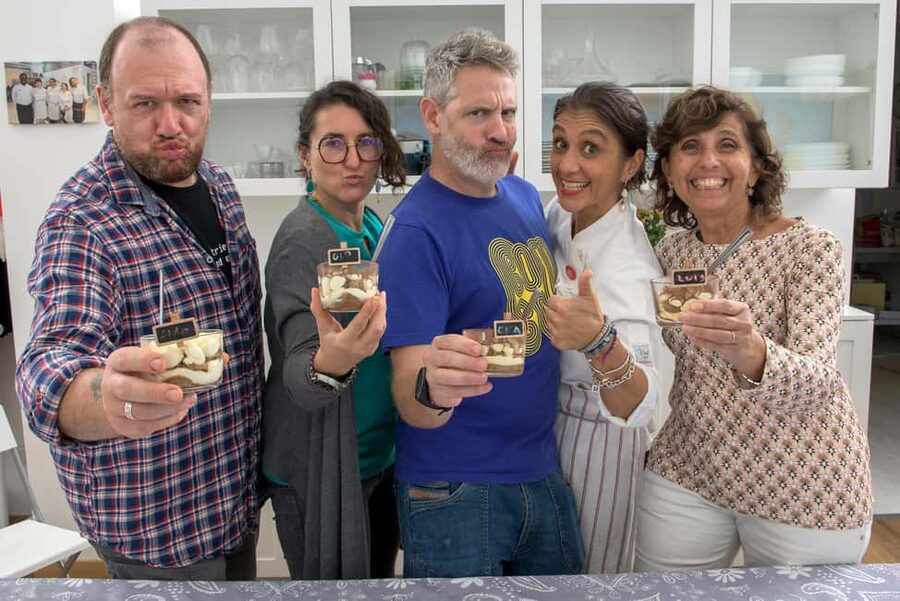 only in ITALIAN - International aperitif + cooking class in Italian - Dalle spezie internazionali ai primi tagli