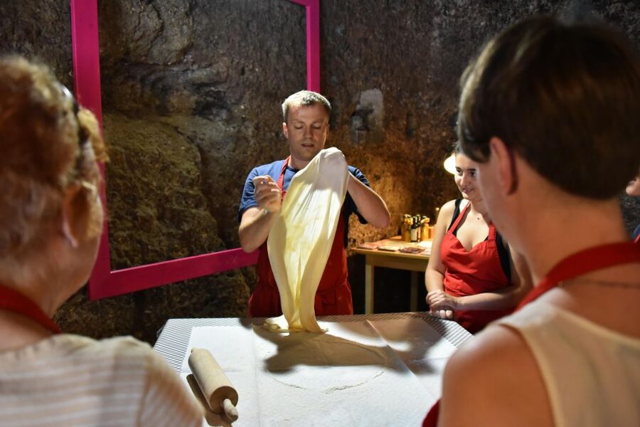 Original Sound of Music Tour & Edelweiss Cooking Class - Lake Wolfgang and the Mondsee wedding chapel