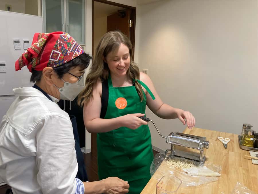 Osaka: Ramen and Gyoza Cooking Class in Dotonbori - The teaching style and group size