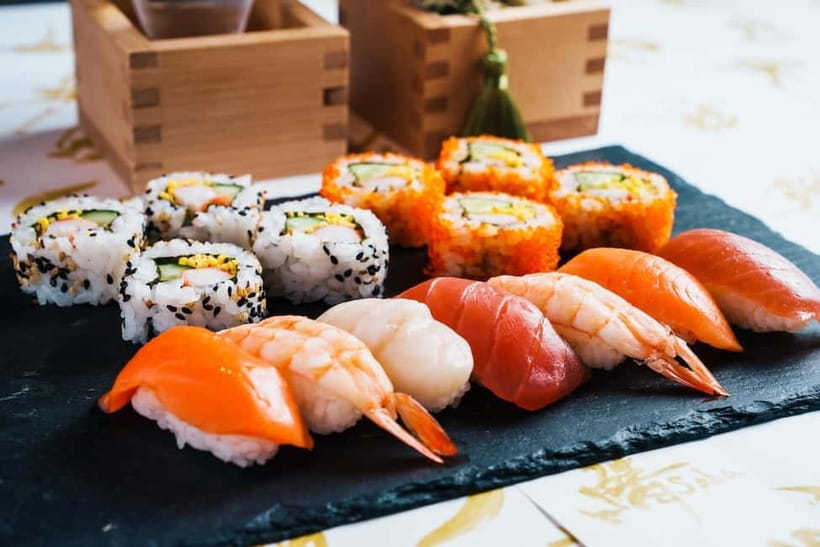Osaka: Roll and Authentic Sushi Making Class in Dotonbori - Why this sushi class works well in Osaka