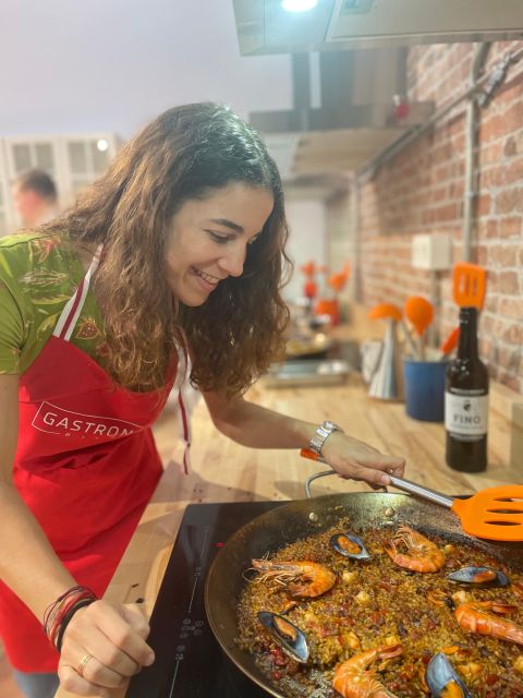 Paella and Burnt Basque Cheesecake - Why this class is more than a paella lesson