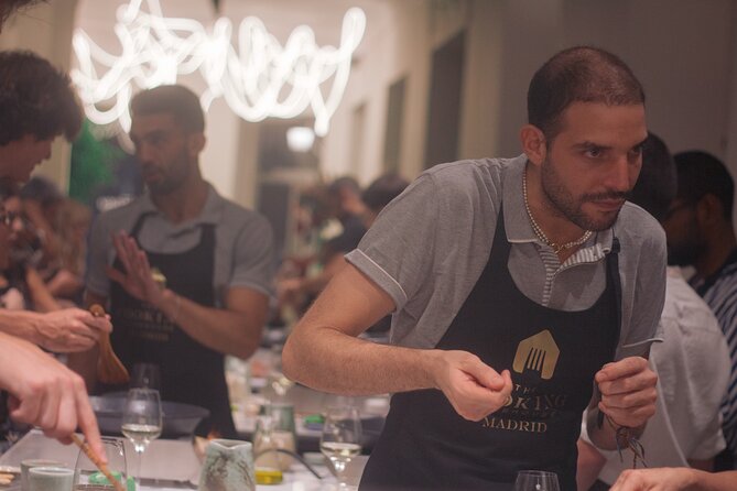 Paella Cooking Class in Madrid with Bottomless Wine Pairing - Arriving at the Cooking Clubhouse on Atocha Street