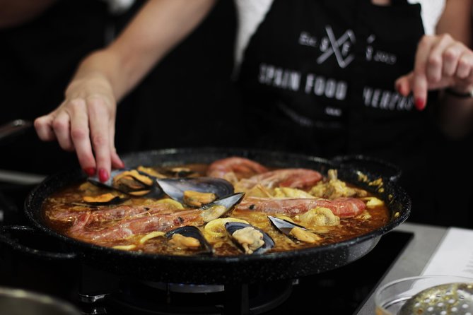 Paella Cooking Class in Malaga - Walking to Soho and settling into the kitchen