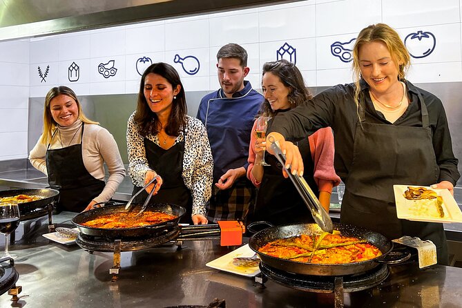 Paella Cooking Class, Wine Tasting & Central Market in Valencia - Tapas, wine, and the meal you prepare