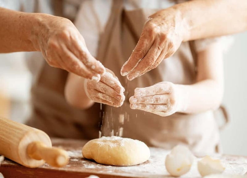Palermo: Italian Cooking MasterClass with Food & Wine - Choosing pasta and building the sauce