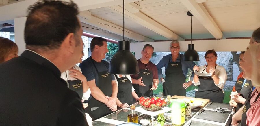 Palermo: Sicilian Cuisine Social Cooking Class & Dinner - Food choices, allergies, and seasonal menus