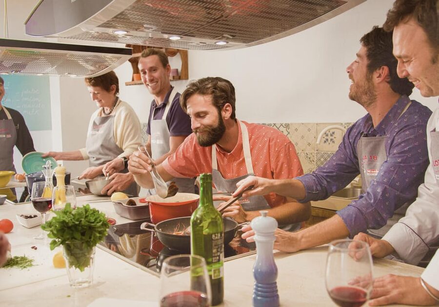 Palma de Mallorca: Spanish Cooking Experience - The hosts are a major part of the experience