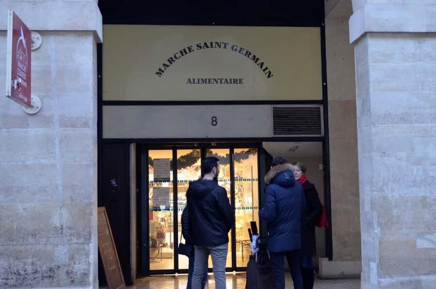 Paris: Evening Cooking Class with Optional Market Visit - Four courses, wine, and one cheese