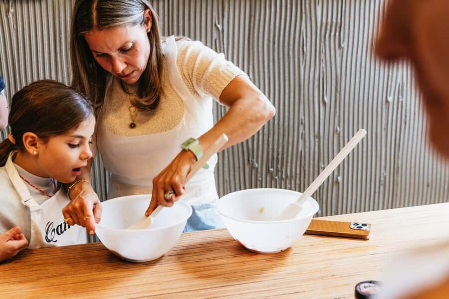 Paris: French Macaron Culinary Class with a Chef - A box to take home, plus a practical storage question