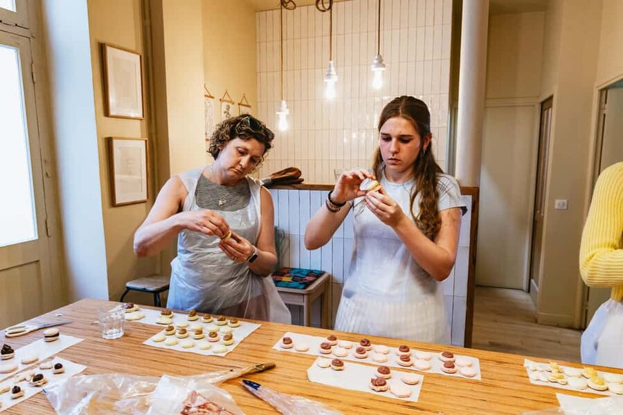 Paris: French Macaron Culinary Class with a Chef - How long the 150-minute class really feels