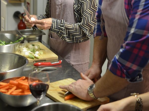 Paris: Full-Day Cooking Class, Market Tour and Lunch - Who should book this class?