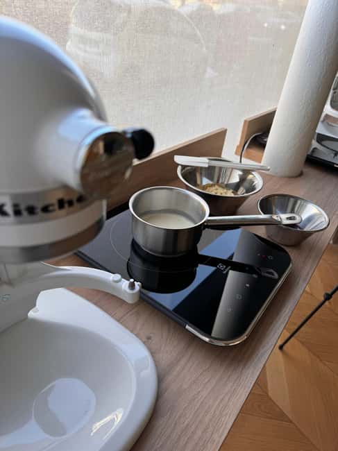 Paris: Macaron Baking Class in Central Paris - Is the small group really important?