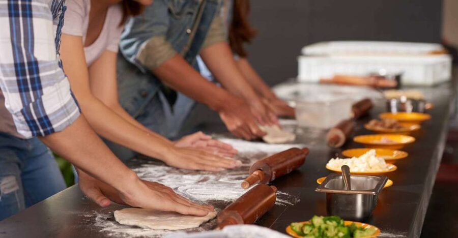 Paros: Cooking Class with 6-Course Menu and Drinks - Preparing six courses from family recipes