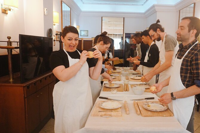 Pasta and Tiramisu Cooking Class in Rome, Piazza Navona - Choosing your sauce after the lesson
