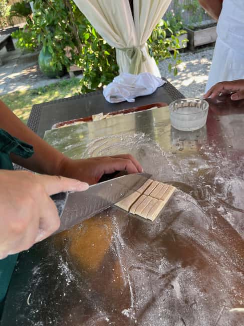 Pasta Cooking Class in a Garden near Pompeii - Why the family setting matters