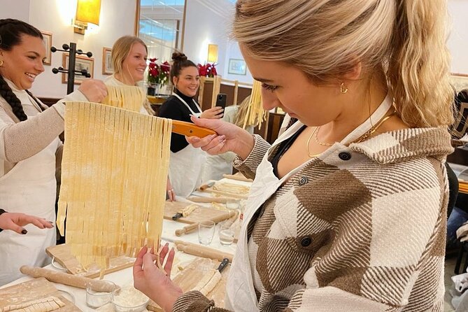 Pasta Cooking Class in Rome - Fettuccine Class in Piazza Navona - Meeting point, cancellation, and practical timing