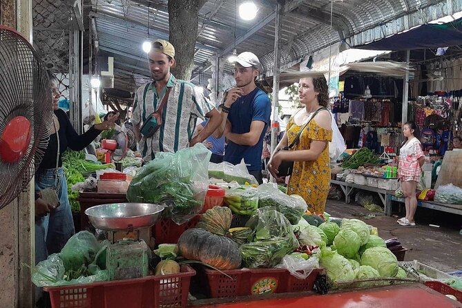 Phnom Penh’s Hands-On Khmer Cooking Class in the Countryside - Eating With the Family