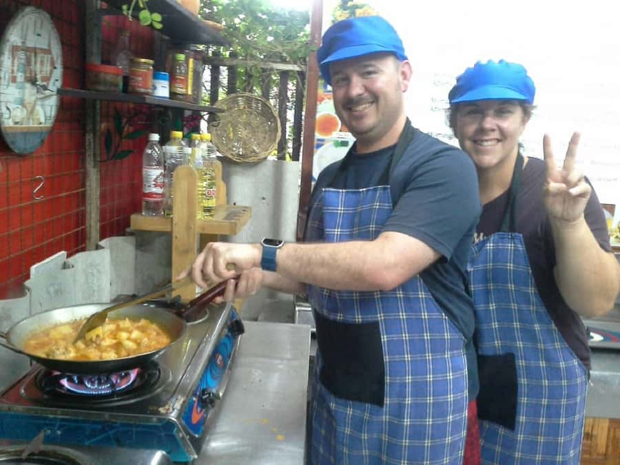 Phuket: Half Day Easy Thai Cooking Class & Local Market Tour - From hotel pickup to the Phuket market