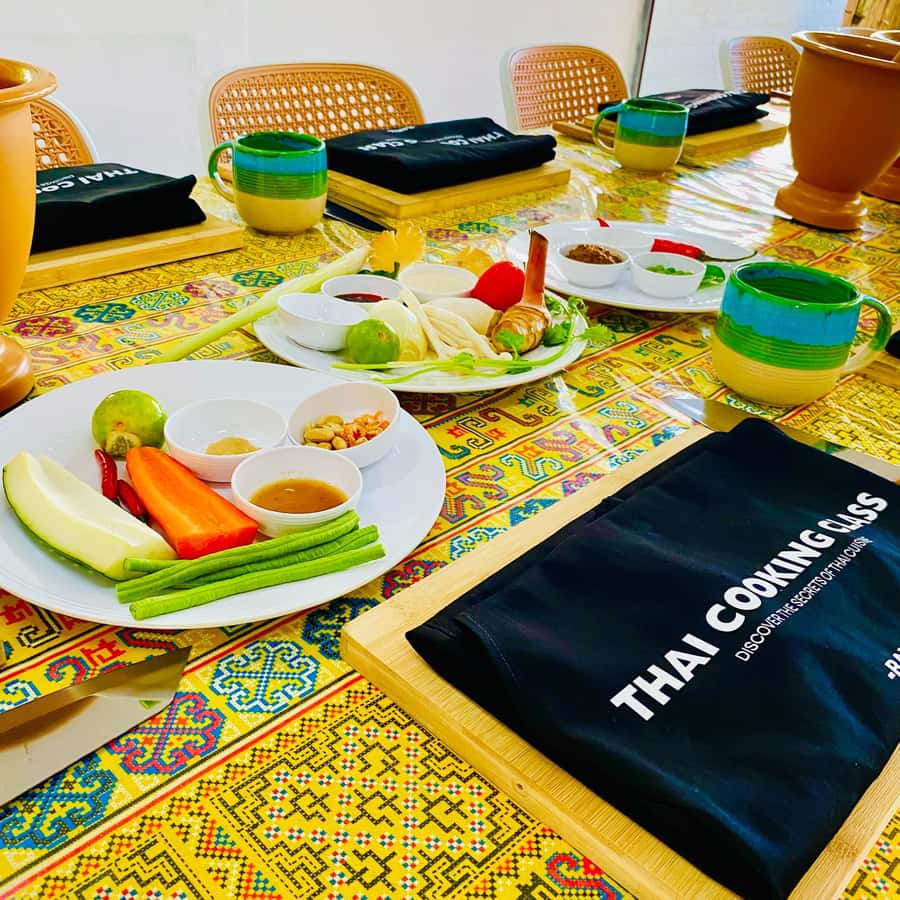 Phuket: Rawai Thai Cooking Class with Local Chef - Key points at a glance