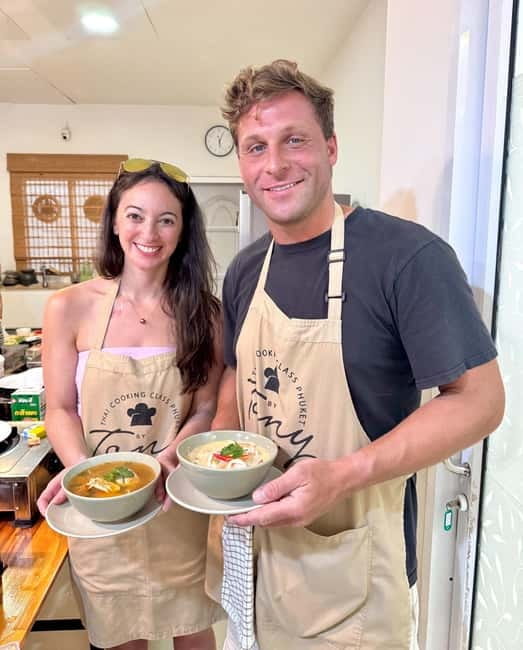 Phuket: Thai Cooking Class with 4 Dishes and Market Visit - The teaching style and group experience